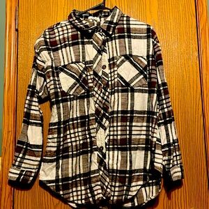 Maurices women’s flannel shirt